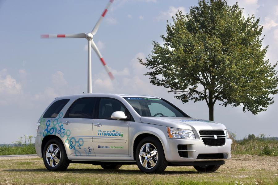  GM HydroGen4 Concept 2008 года  (фото 7 из 24)